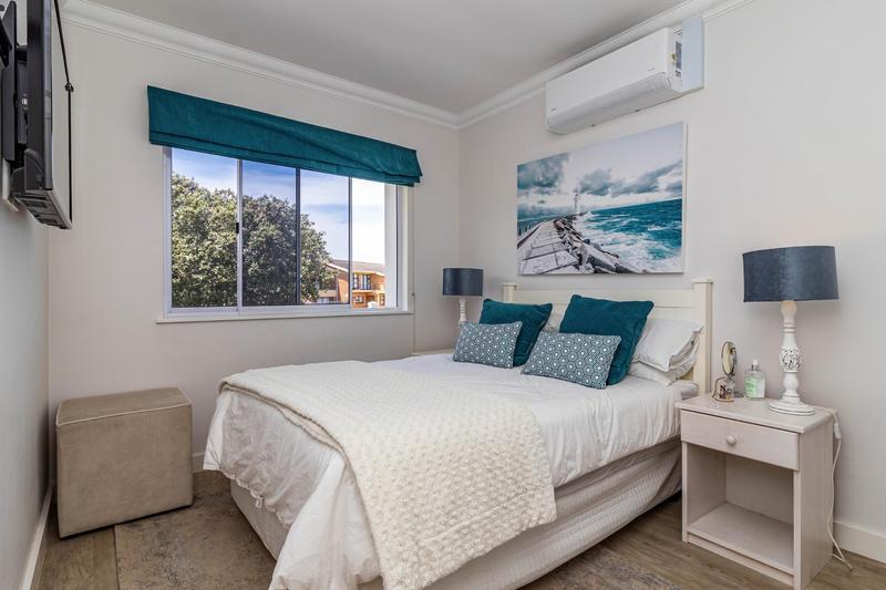 4 Bedroom Property for Sale in Sandbaai Western Cape